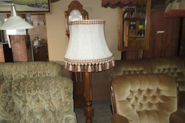 Lampa stojací