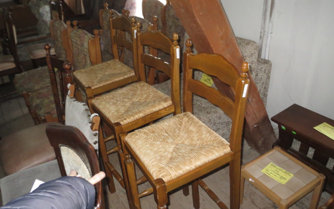 Barová židle – pouze 1 ks, původní cena 1500 Kč