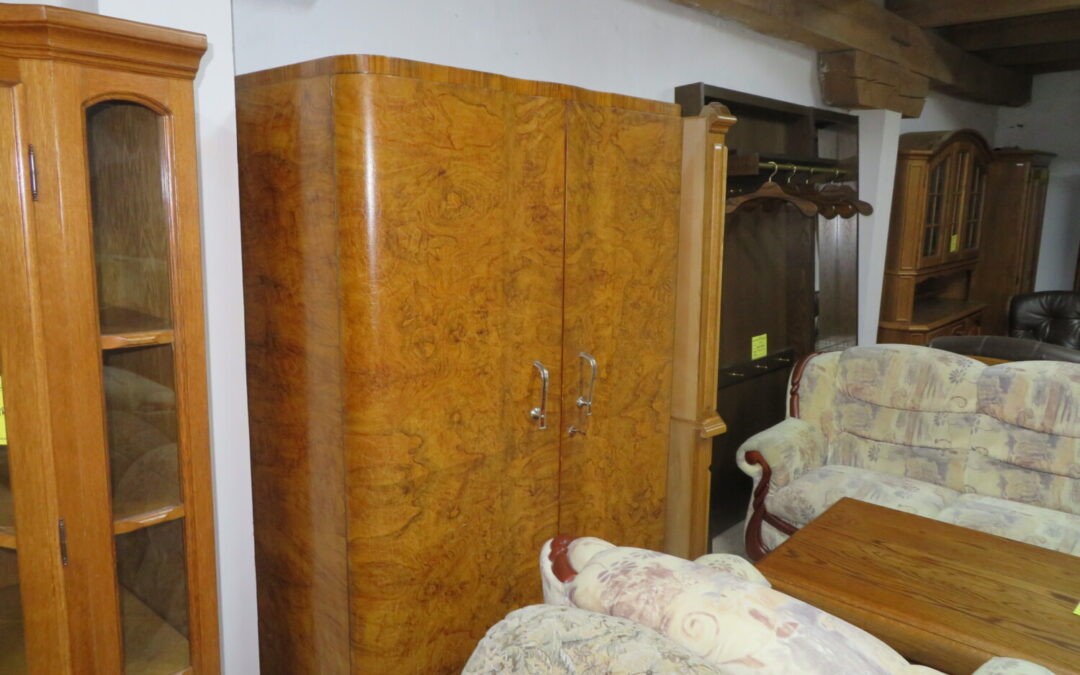 Šatní skříň Art Deco, pův. c. 8.900,- Kč