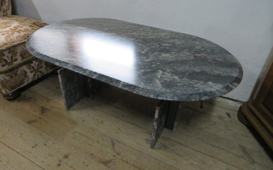 Konferenční stolek mramor moderní